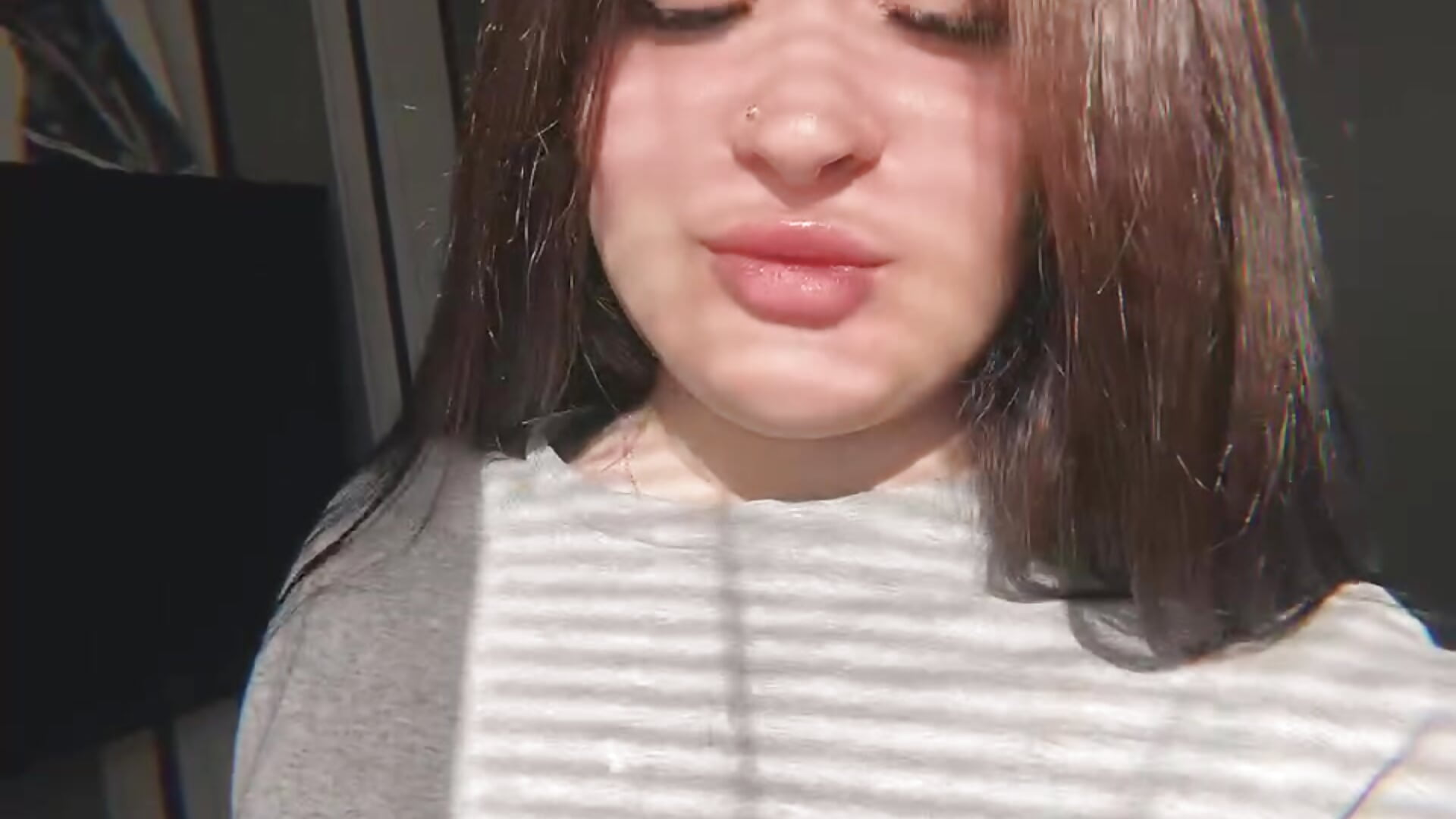 Vibe😍 - video by Taya_lips cam model