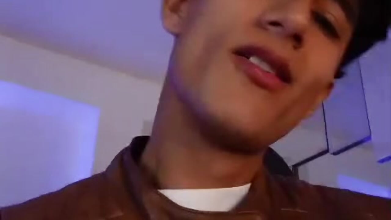 Your bad boy - ক্যাম মডেল MaxiimoRomano_-এর ভিডিও