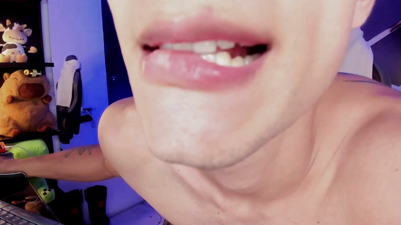 Come here, baby, and find out what I have for you. - MaxiimoRomano_ adlı kamera modelinin videosu