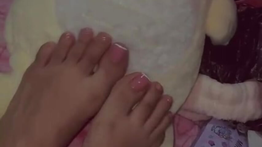 kiss my feet - video by Naya__fox cam model