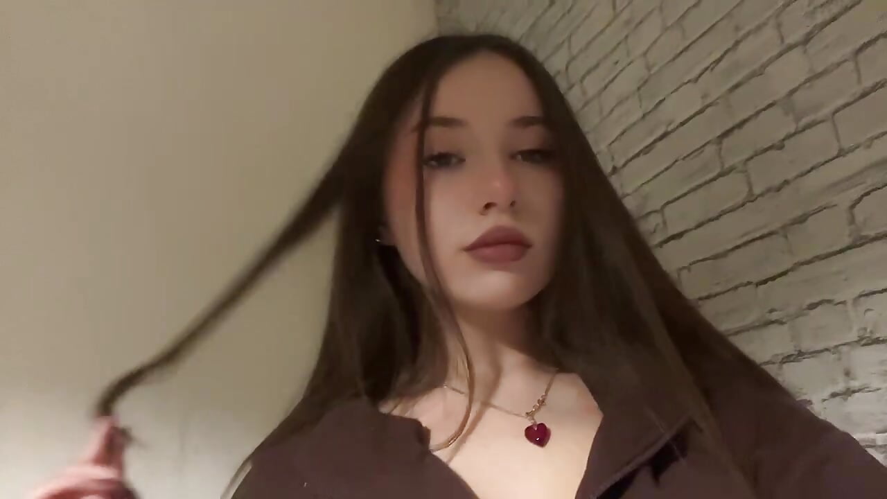 Just for fun – video od webkamerové modelky SensualEmi