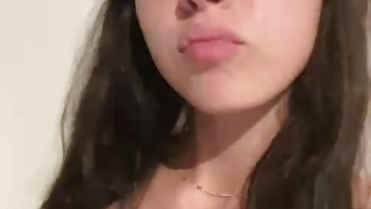 Know me a little! – video od webkamerové modelky Melodi_velasquez