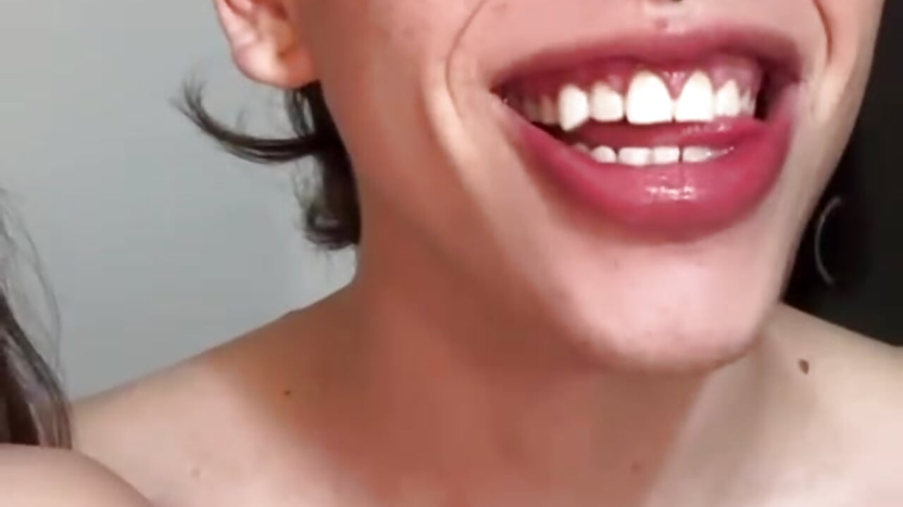 Kiss – video modela na kameri xxcodyxx666_