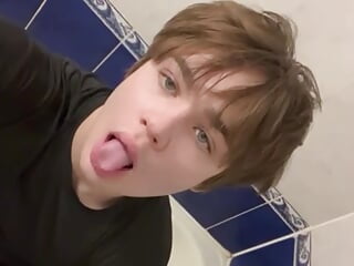 teasing in bathroom~ - วิดีโอโดย SteelBallsBig โมเดลแคม