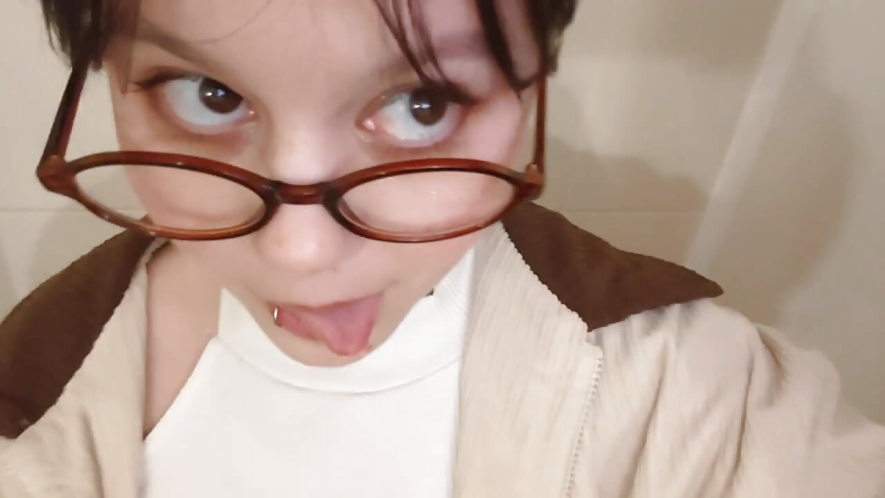 document_5341430455558249313 - video van BelenHunkins cam-model