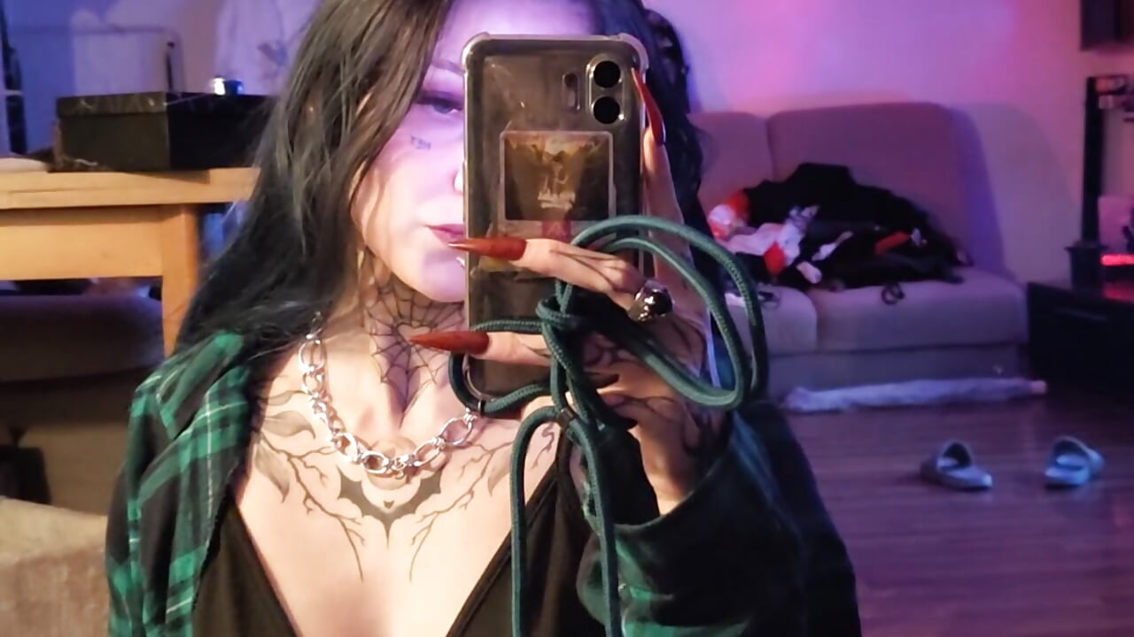 🌙 - video di BlueVelvetBat420 modella di cam