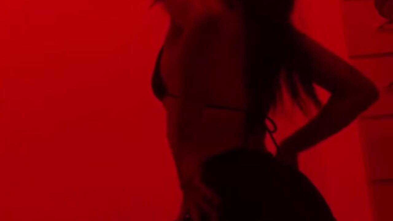 Hot dance🔥🔥🔥 – video od webkamerové modelky SamVegaa