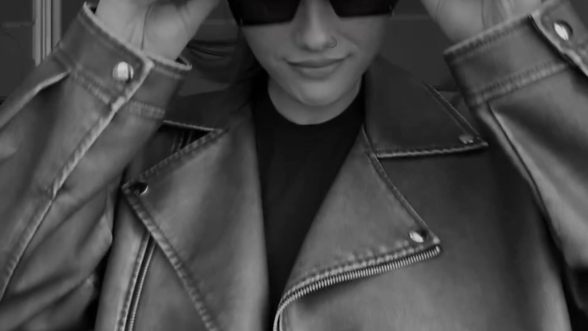 A look that says more than words - video av Elle_GrEat cam-modell