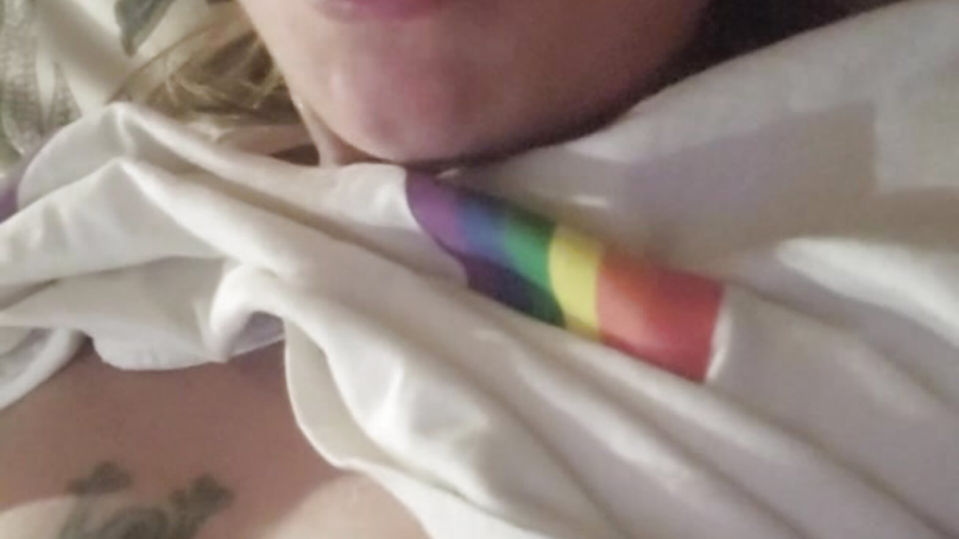 cbdf86b2-8299-441c-bbd0-f7dc8a4ec9f9-1_all_1109 - video by Couple_qc cam model