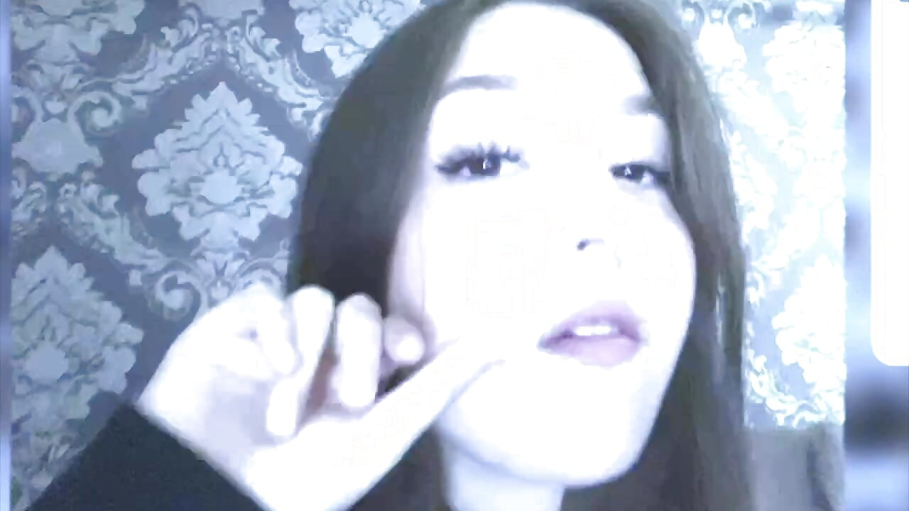 Cute girl 🥰 - charmingggirl主播的视频