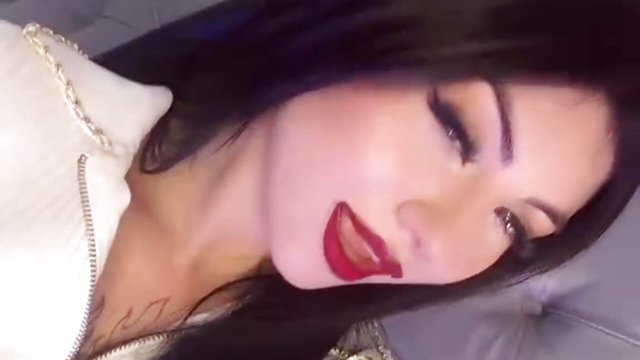 your adorable girlfriend🌸 - Vídeo de MiaNeill, modelo de vídeos