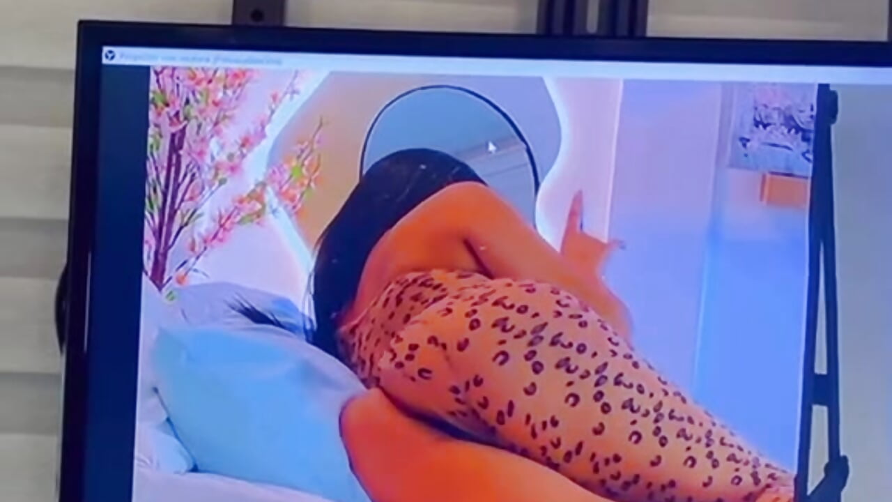 Do you like my body 🍑🍒 - video MiaNeill kameramallilta
