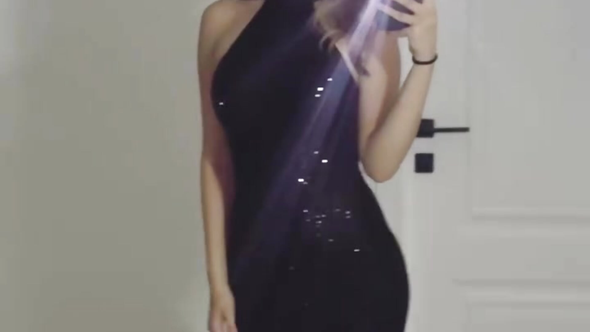 a bit of my figure - video av LuxTemptress cam model