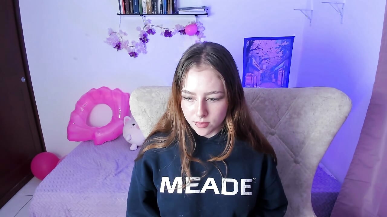 2026-03-28 10-15-46 - video by leyla_miller_ cam model