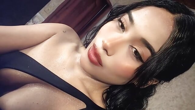 I wanna show you all of me🔥 - Video von Horny_Brunette_ Cam-Model