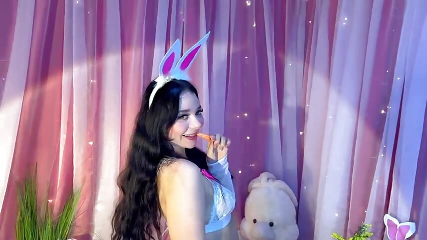 Follow the Bunny… if you dare 🐰🔥 - video by Lizeth_Vega cam model