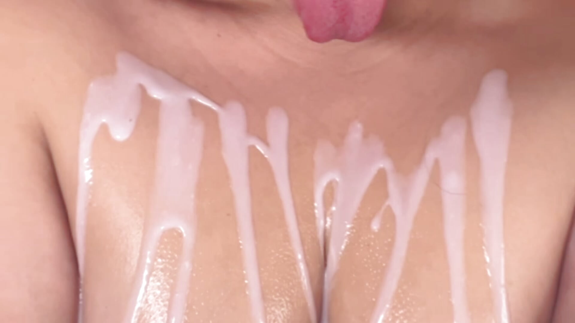 Cum in boobs 💦💦💦💦💦💦 - فيديو من Piafisher_2 موديل الكام