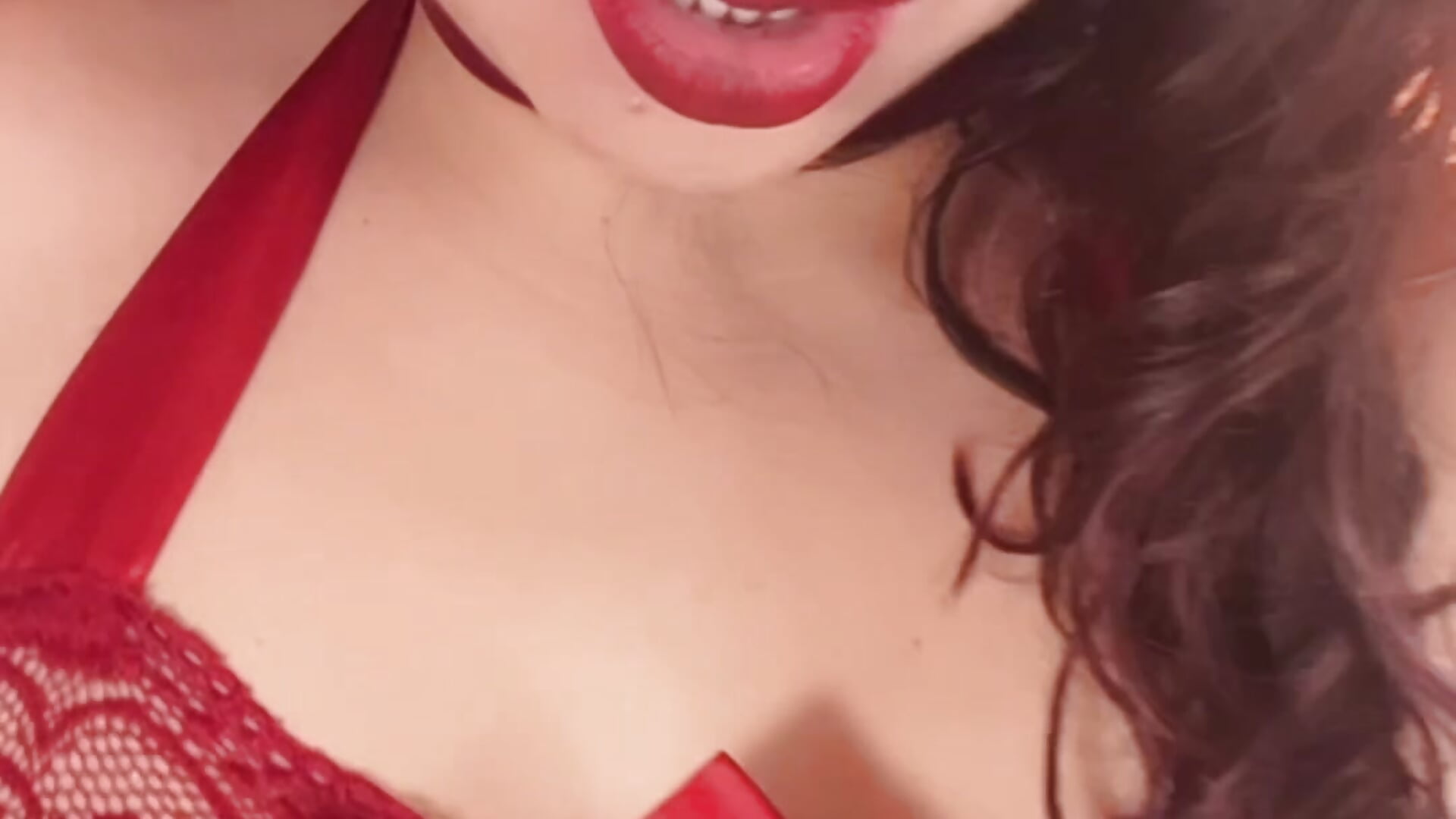 Red favorite color , free control in exclusive - video của người mẫu cam Piafisher_2