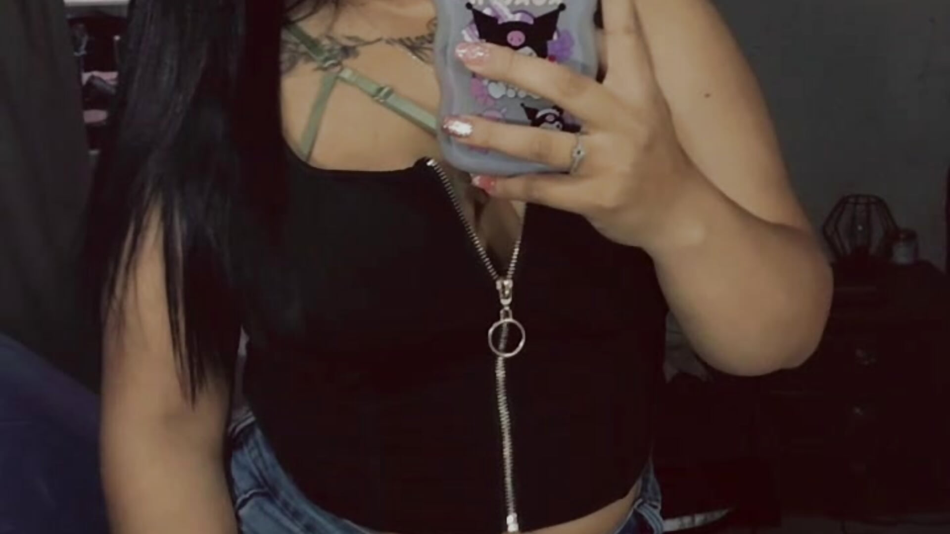 1000395162 - video by caneela cam model