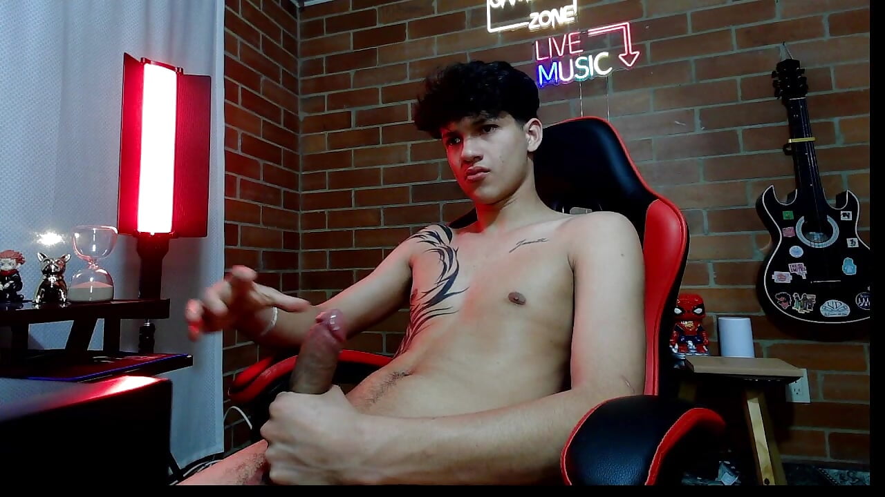 2026-03-28 04-31-29 - vídeo de Kurtt__ modelo de câmara