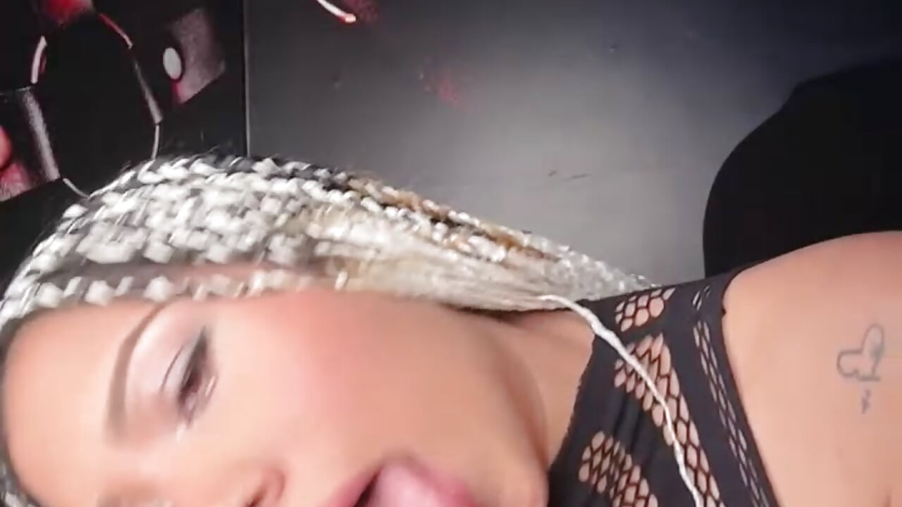 blowjob - video di Laila_LS modella di cam