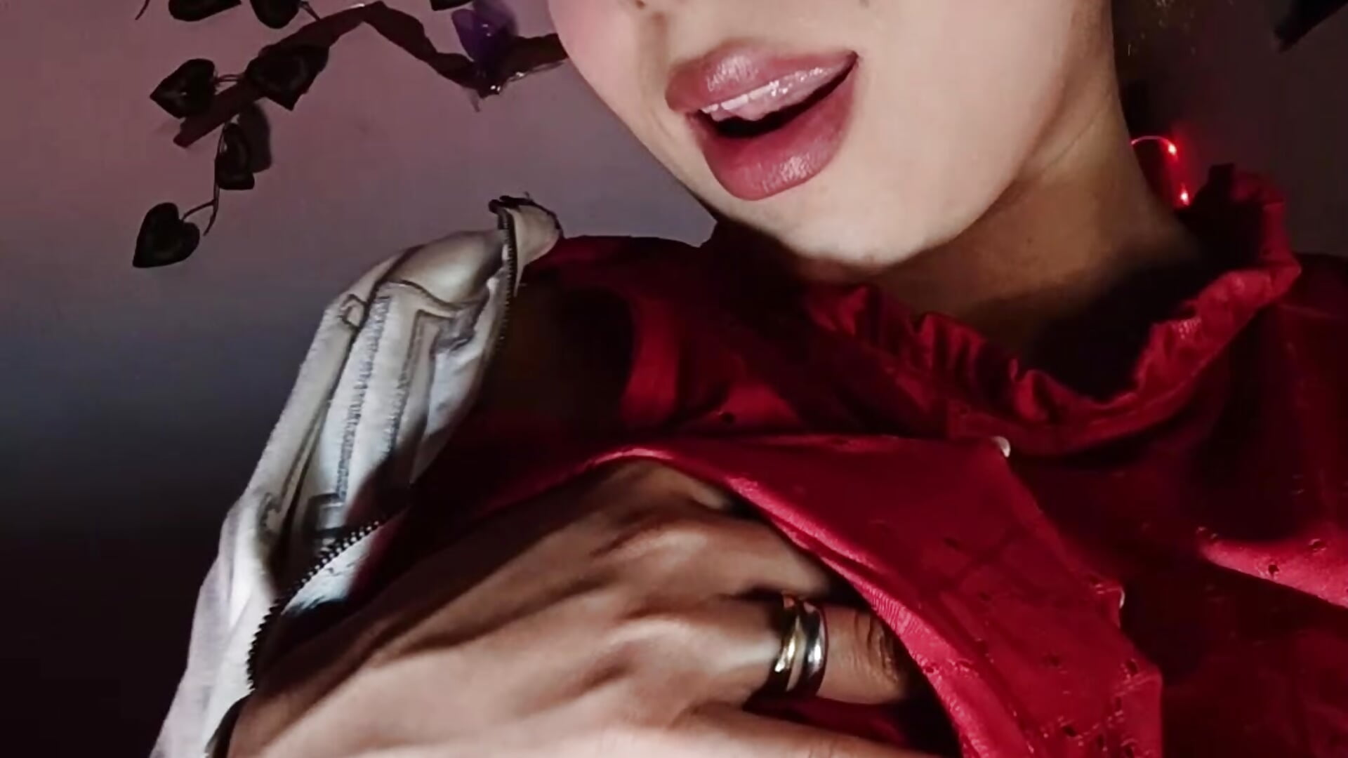 Red❤️‍🩹 - video by AvigraceVIP cam model