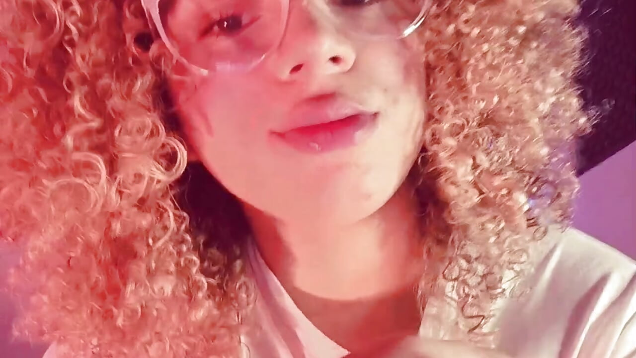 Conóceme!－カメラキャストのAvigraceVIPの動画