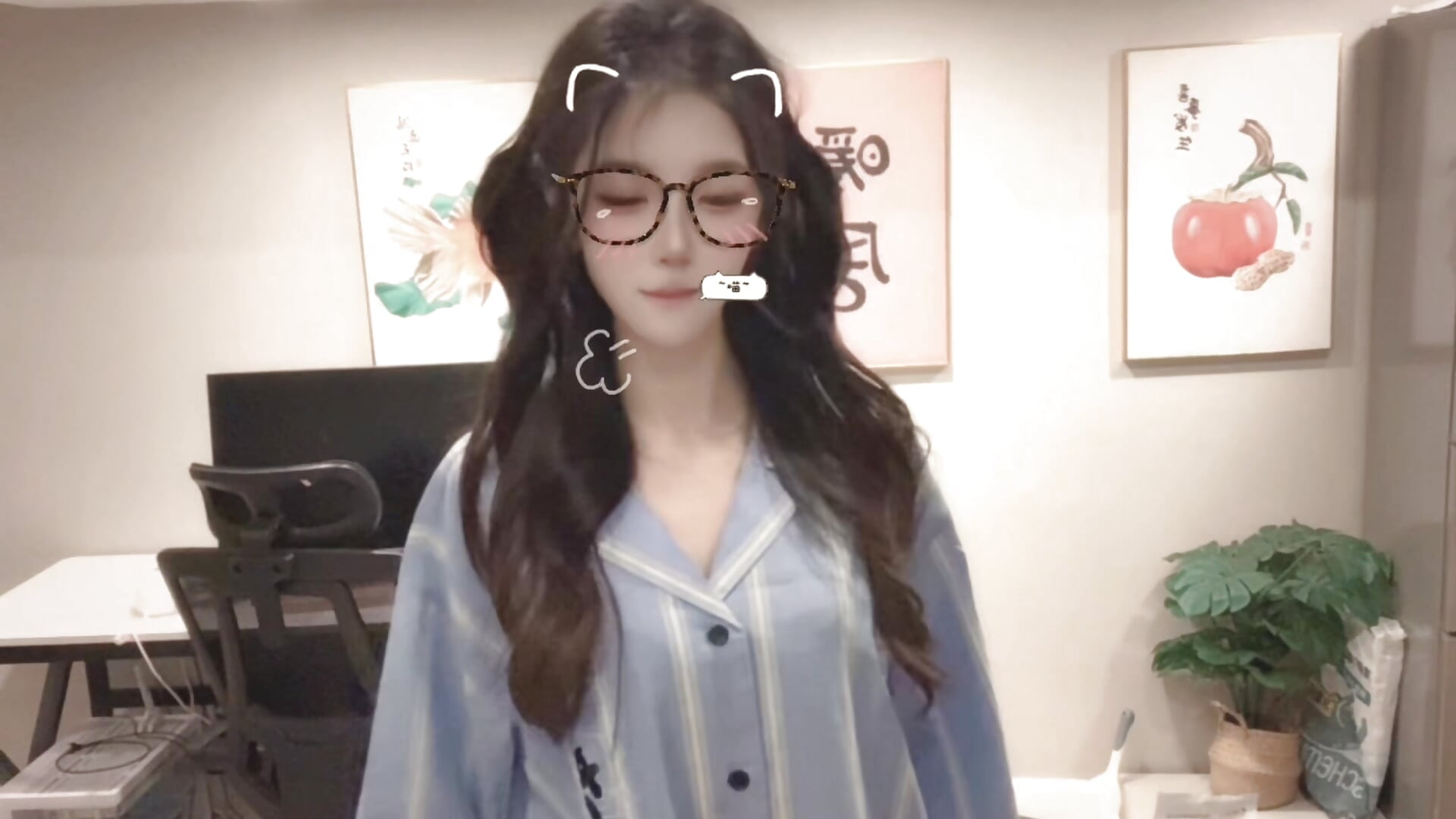 Amber - فيديو من XL-LovelyDoll موديل الكام