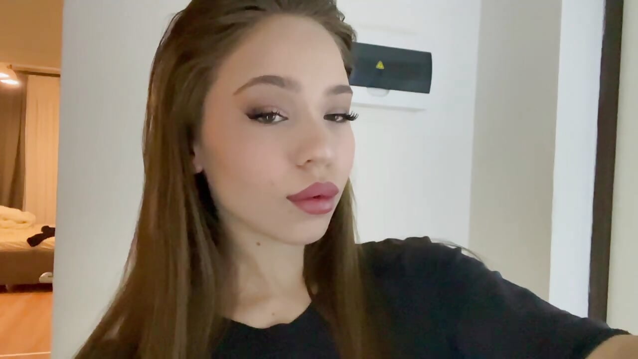 My vibe - clip cu VictoryGlow model videochat