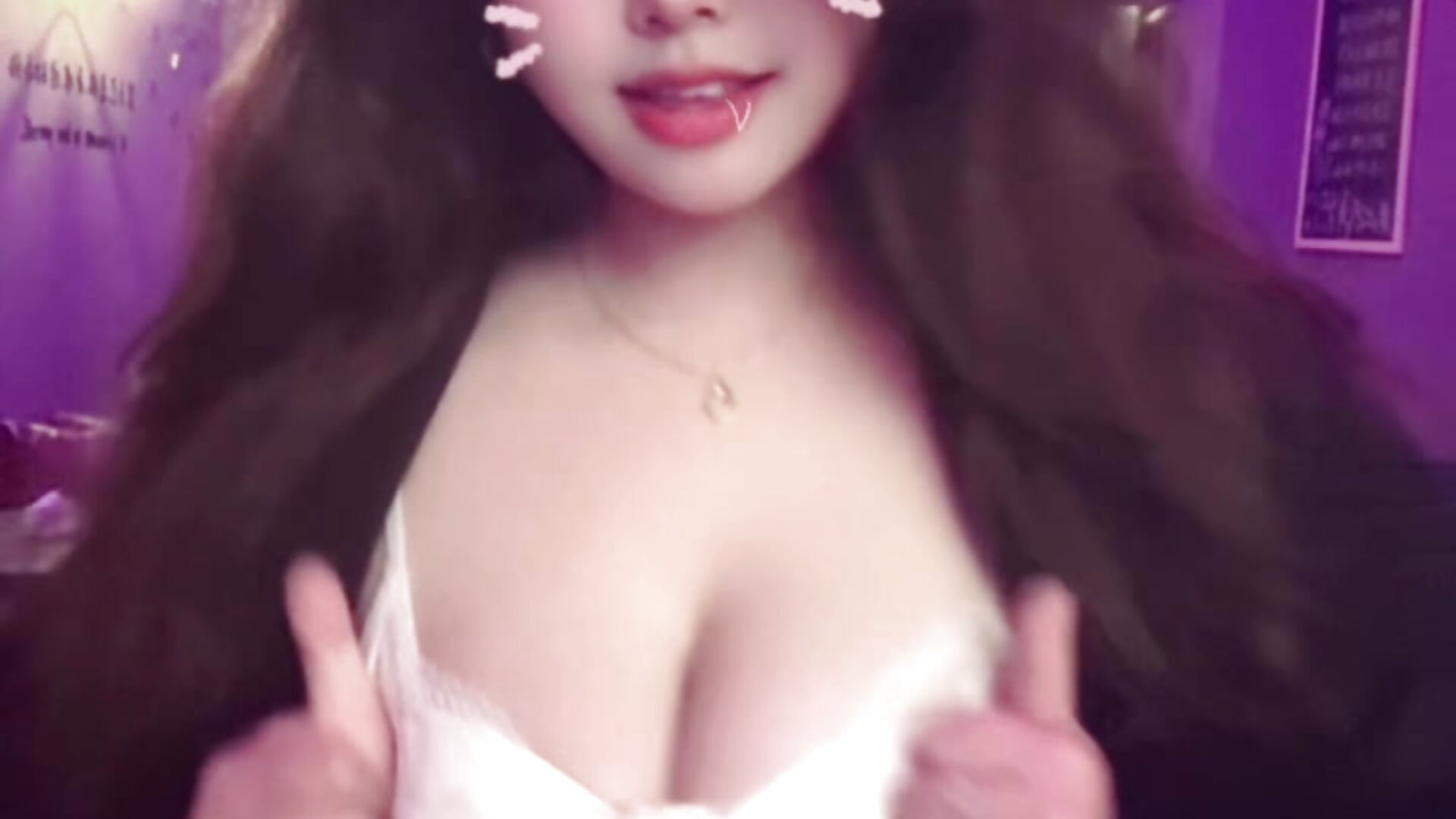 闷你脸上好不好 - video by xiaotanbaobei cam model