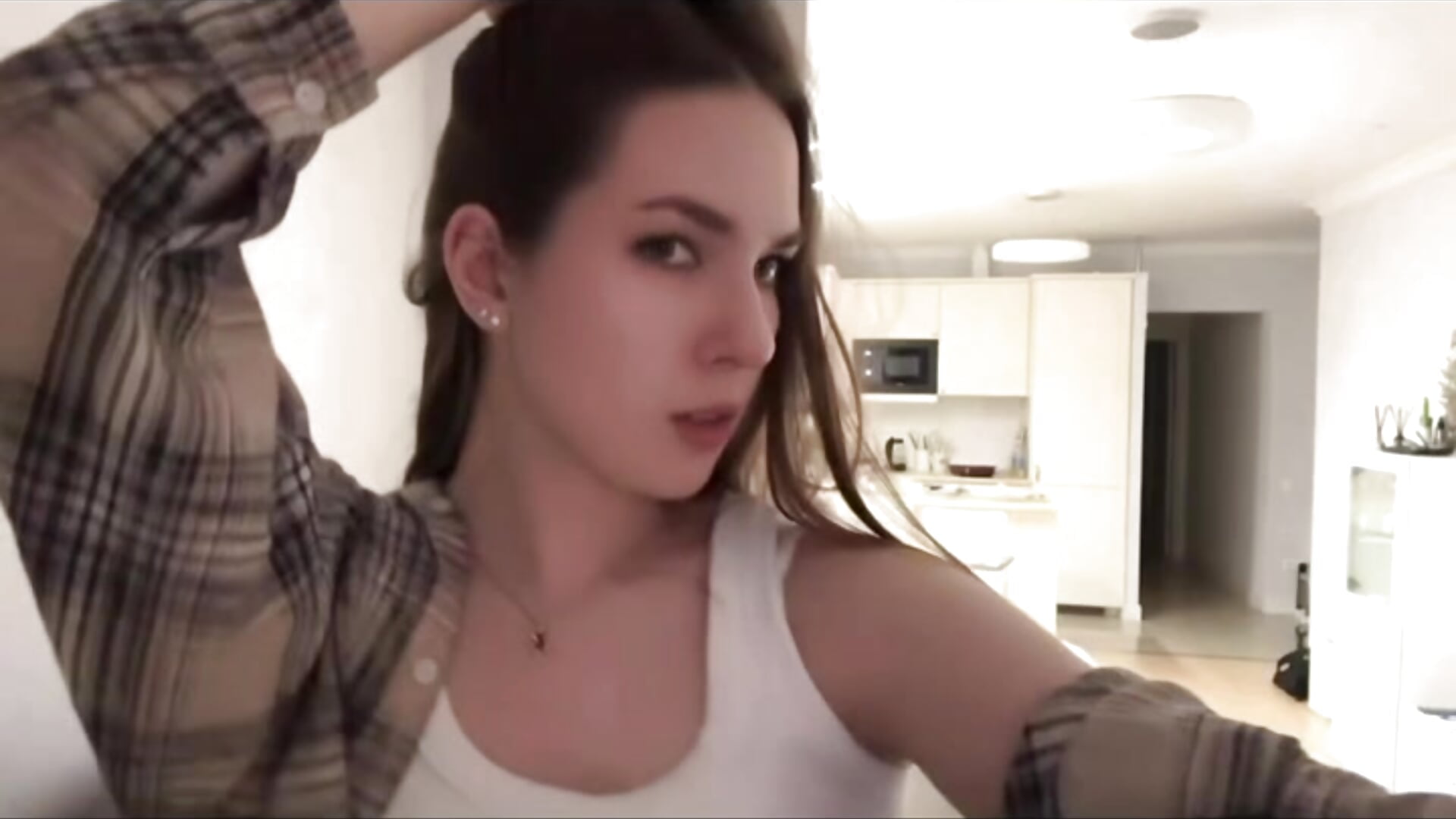 It's me💫 – video od webkamerové modelky CoralieWillock