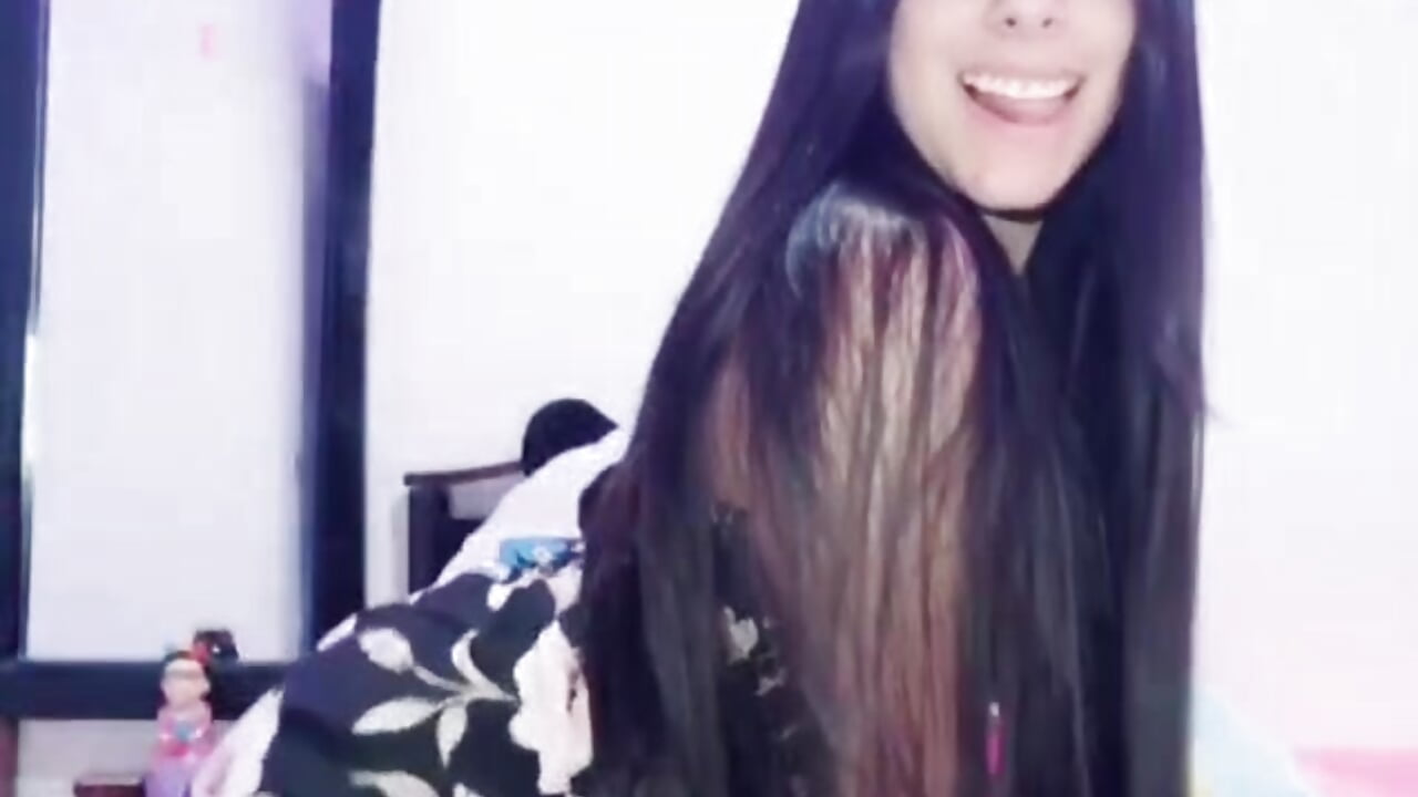 "Let yourself be excited by the rhythm of my caresses." 😈 – video af Melannyy_V cam-model