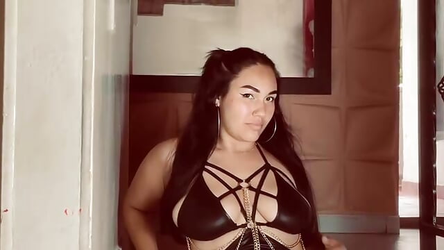 Sexy Girl 🤩 - video by SammyEvanns_ cam model