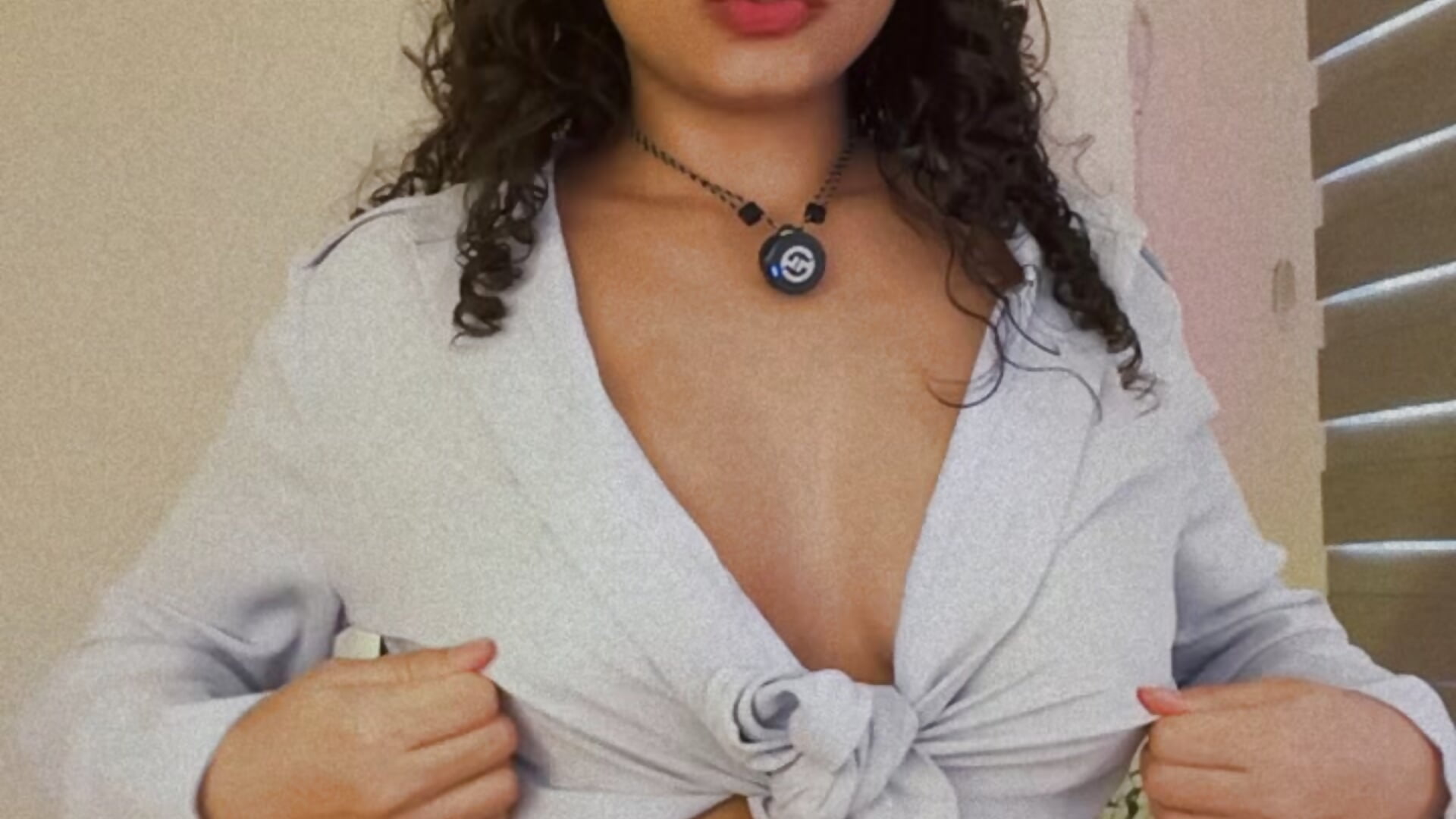 912FCD4E-73F4-448E-97CD-256B69048560 – video od webkamerové modelky CinnamonRosa