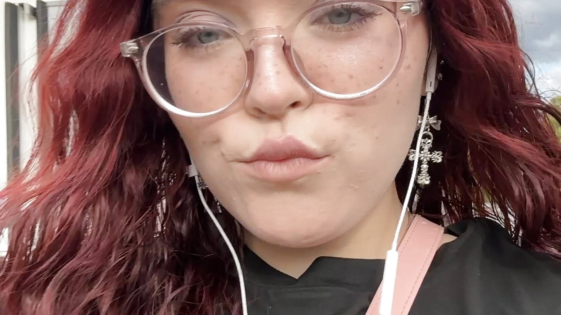 Just me😛 - βίντεο μοντέλου Annapoll