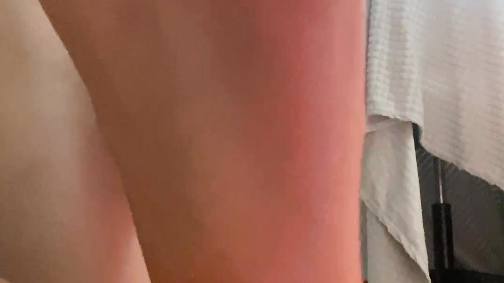 under me - відео від вебкаммоделі aria_the_goddess