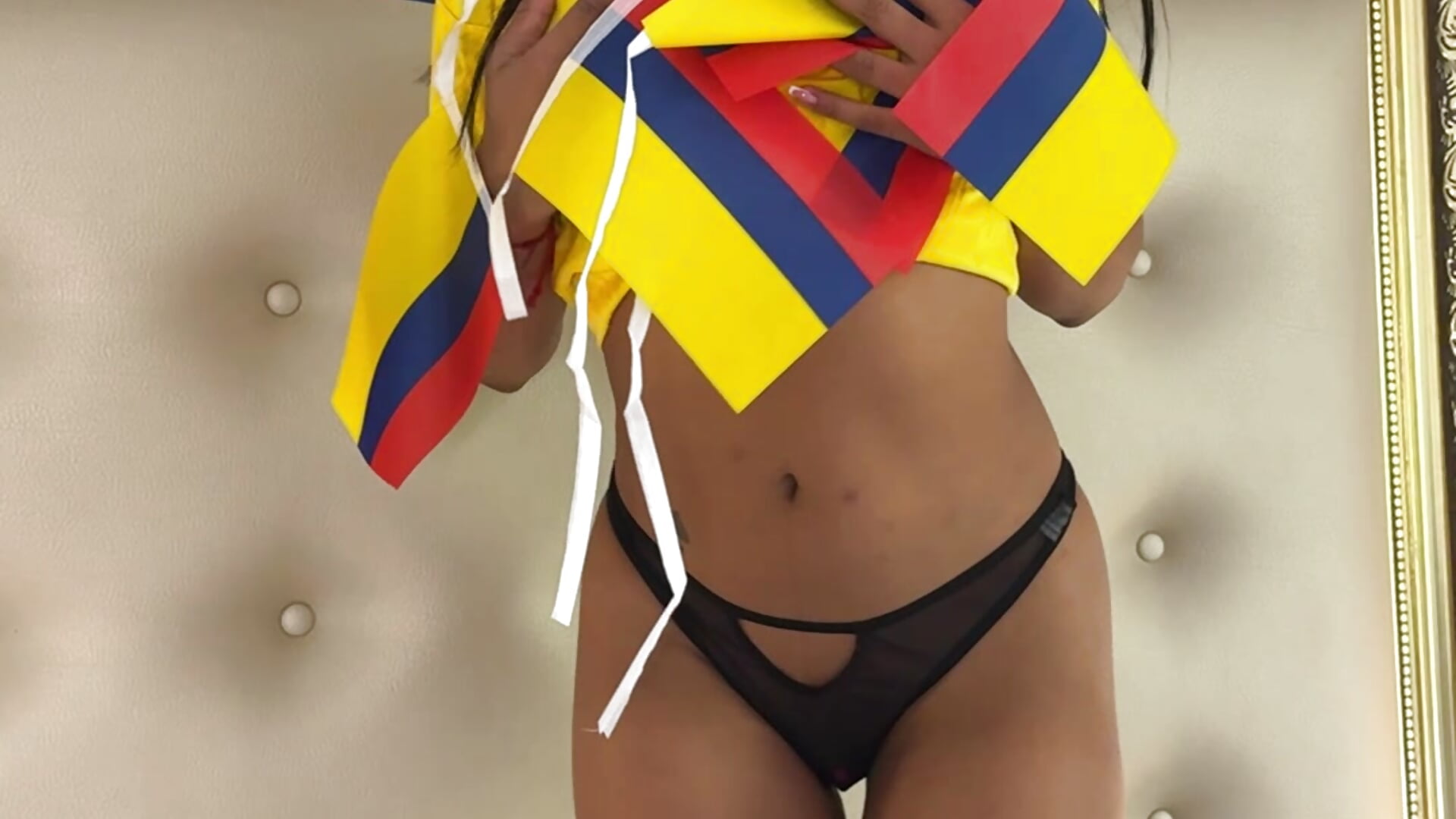 Support to Colombia 🇨🇴 - video by ninaBravu cam model
