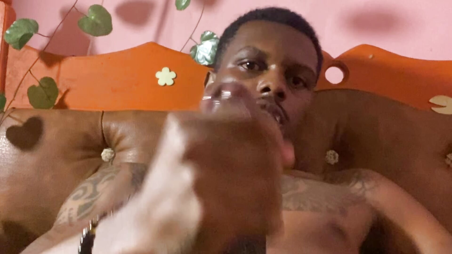Watch as my cock explode some delicious milk - Vídeo de jabari98, modelo de vídeos