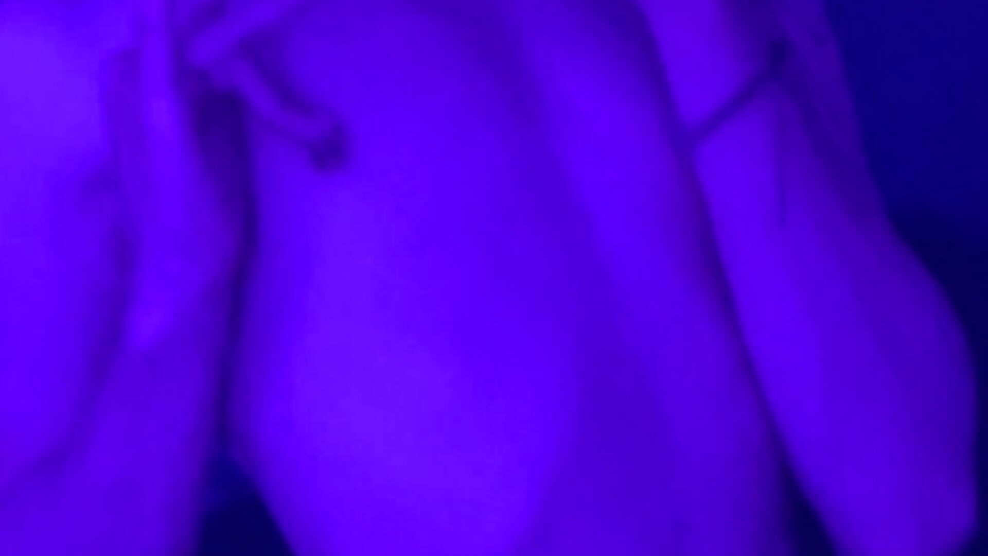 Before resting…😴🤤 - vídeo de la modelo de cam santy_fox