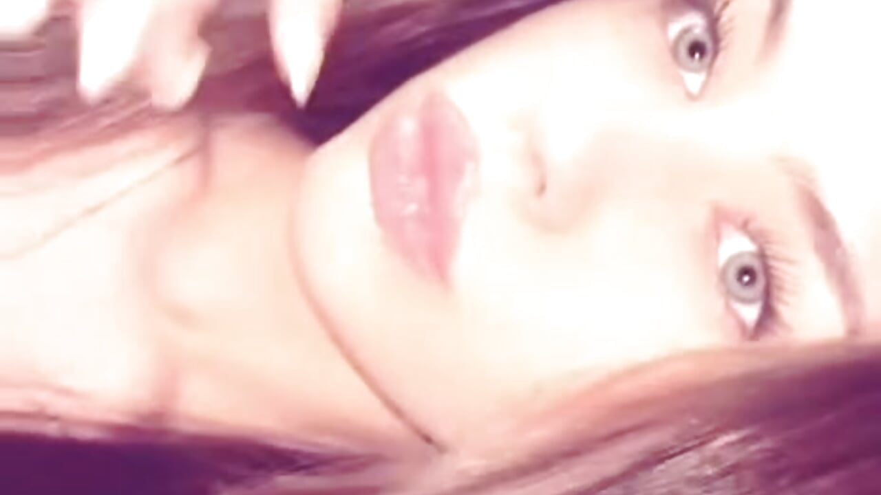 <3 - Video von LypsiXo Cam-Model