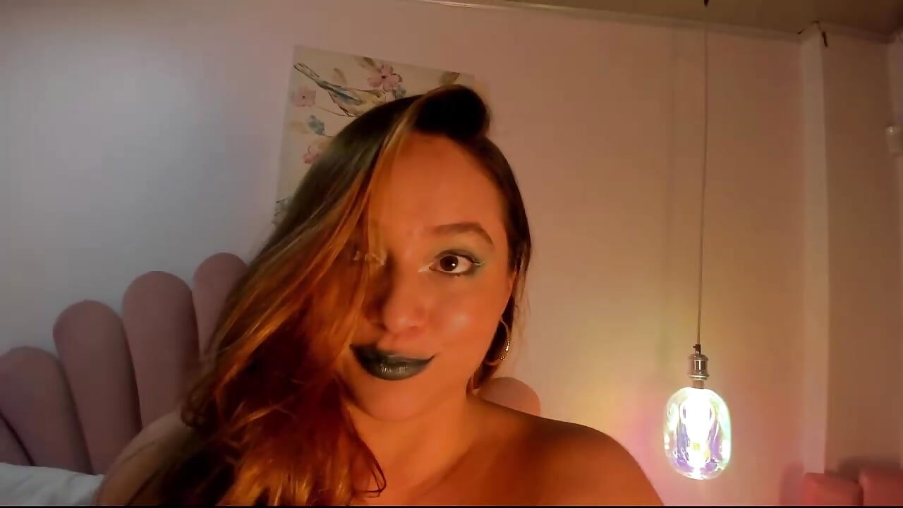 [8 Oct 03:50] Private Show - copy 8 Oct 08:57 - Vídeo de SabrinaVantress, modelo de vídeos