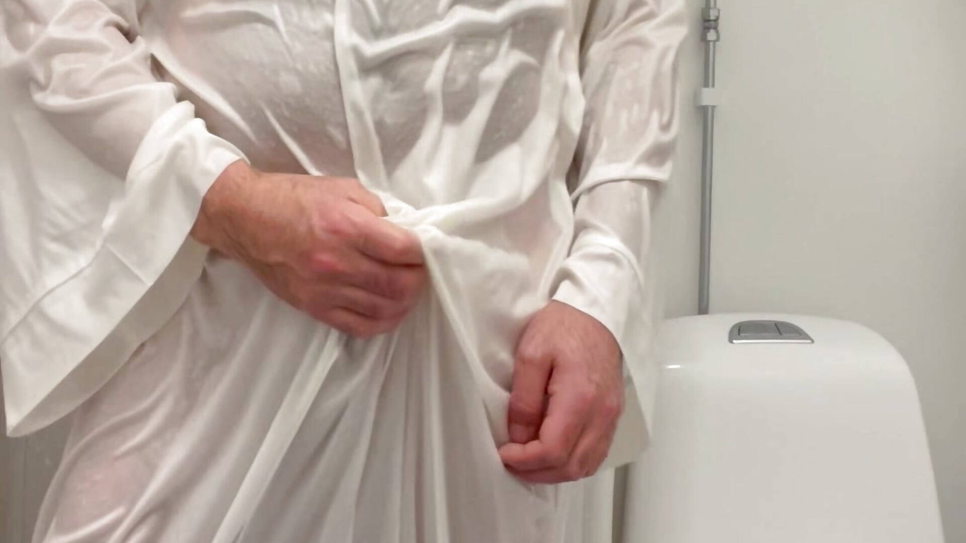 White transparent dress and big cum in shower - vídeo de mrmoi1234 modelo de câmara