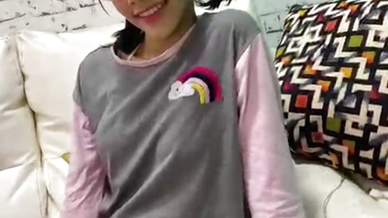 Hello everyone! ✨🌸🎀 - video by sophie__doll cam model