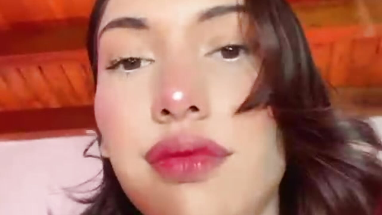 COME FOR MY SWEET LIPS 💋 - vídeo de la modelo de cam diamonddaphne