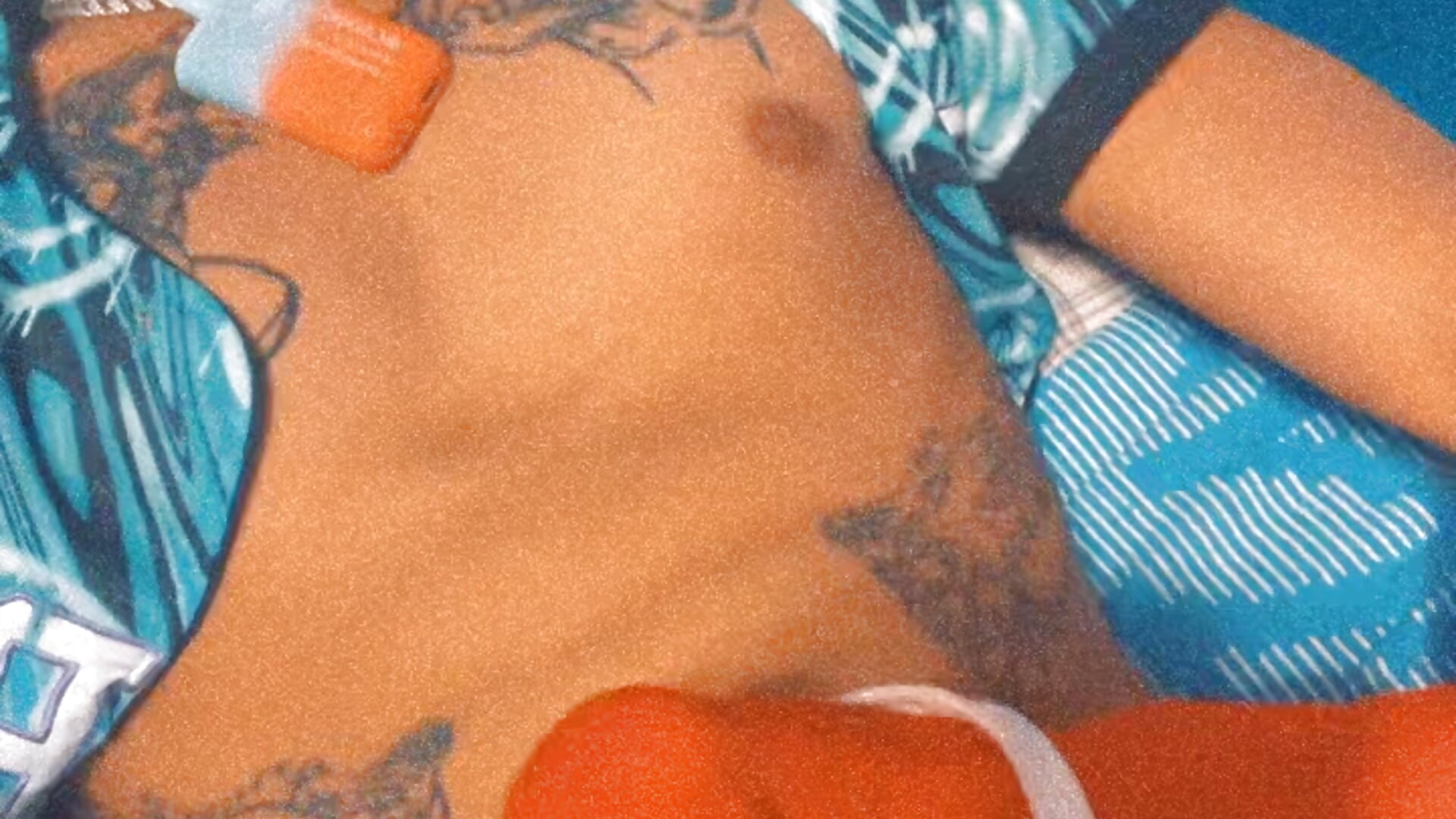 Just a Teaser🥵💦🍆 - Vídeo de NetflxNchillFr