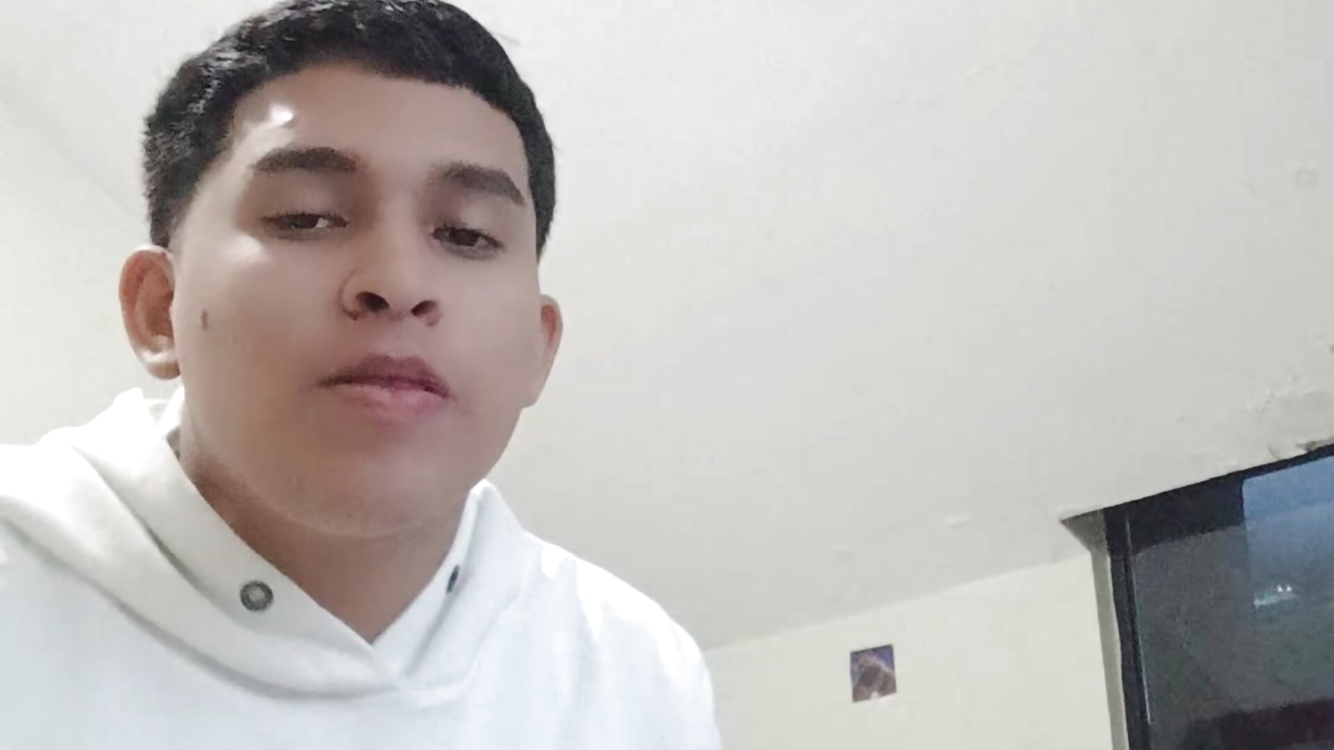 2025-10-13-181455124 - vídeo de la modelo de cam alee28728