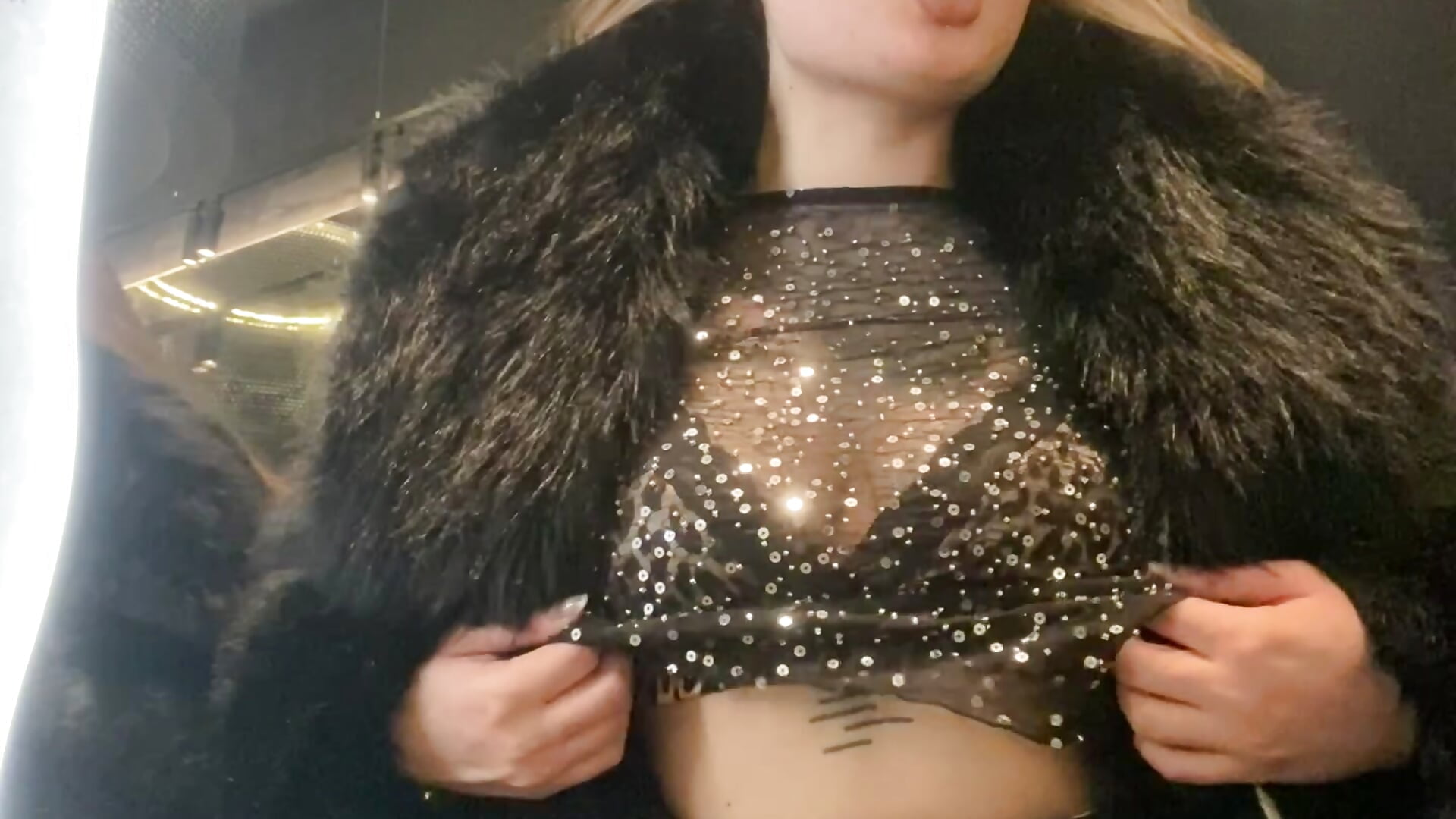 Naughty in the locker room💋😈 - vídeo de Mrs_Lust modelo de câmara