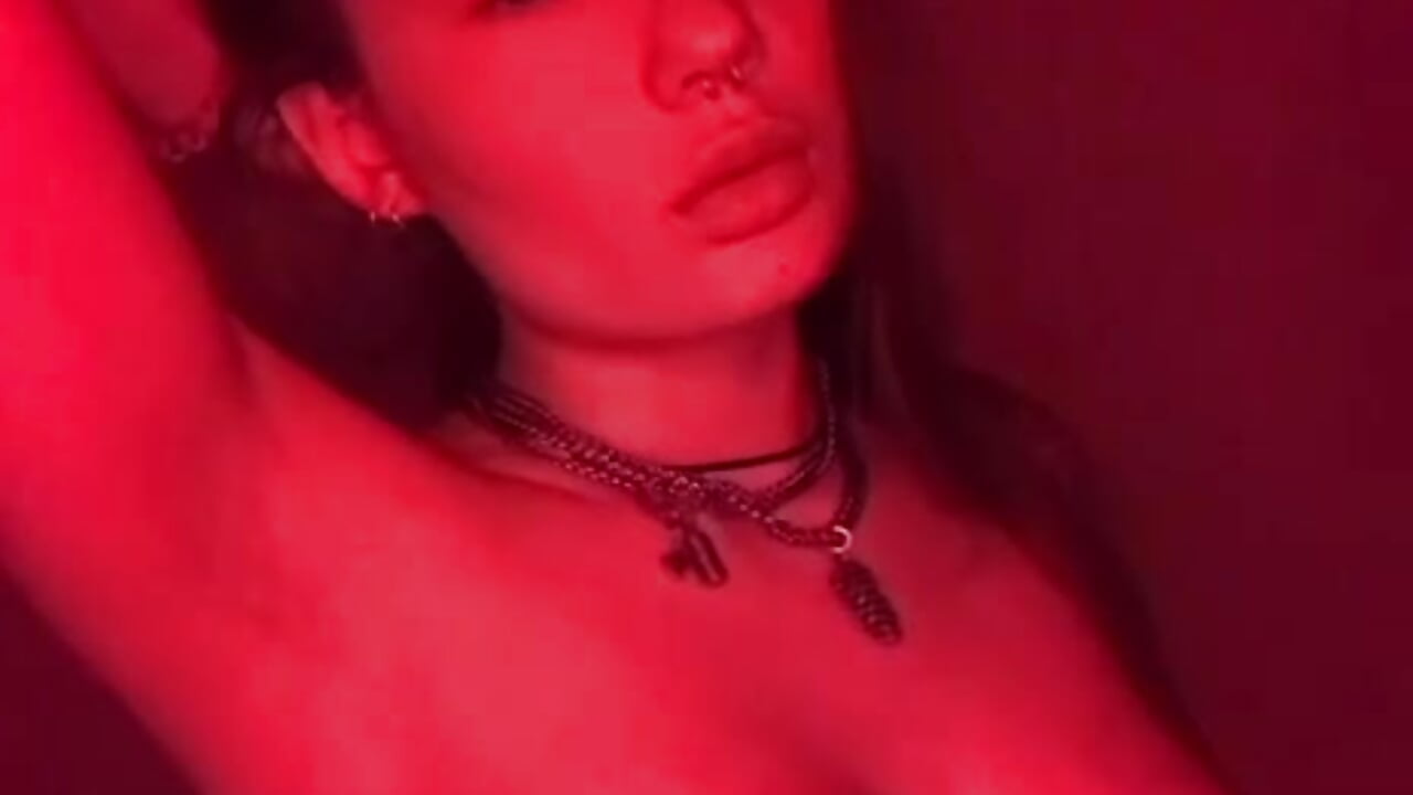 7980064530987975724 — filmik Mrs_Lust, modela(-lki) na kamerkach