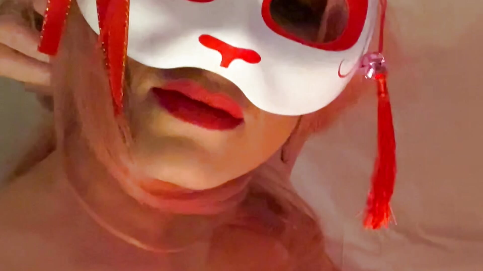 Strange me gently - Pawsinthewild adlı kamera modelinin videosu