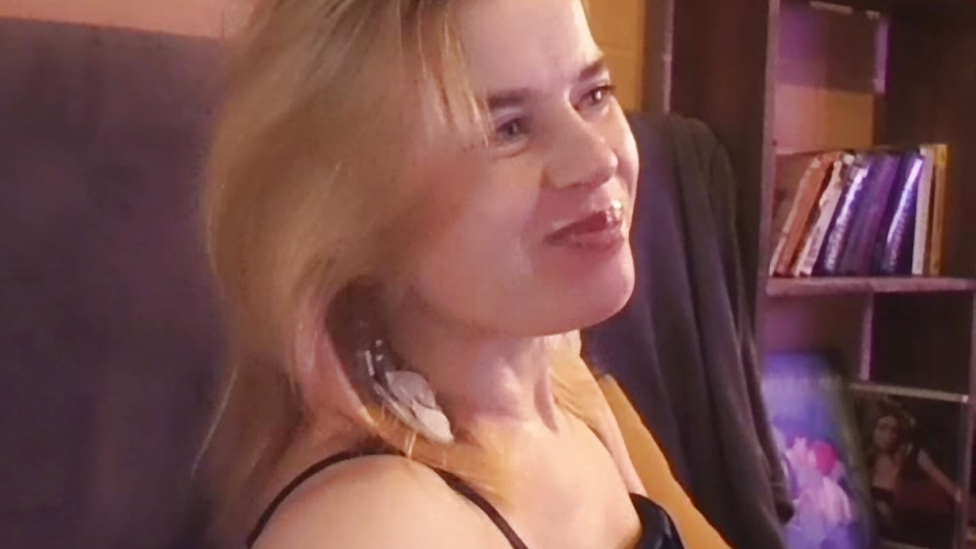 -7711600279772373289 - video by Kira1Bright cam model